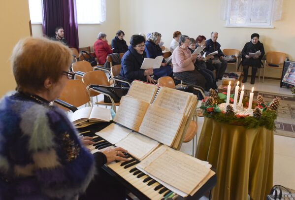 Католики Абхазии отметили Рождество. Фото с места события. - Sputnik Абхазия