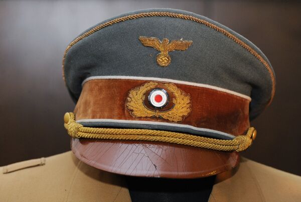 Головной убор Адольфа Гитлера. Архивное фото - Sputnik Абхазия