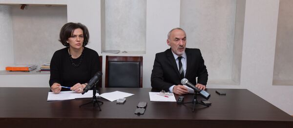 Брифинг в Минкульт Абхазии по поводу сноса здания в г. Гудаута Брифинг в Минкульт Абхазии по поводу сноса здания в г. Гудаута - Sputnik Абхазия