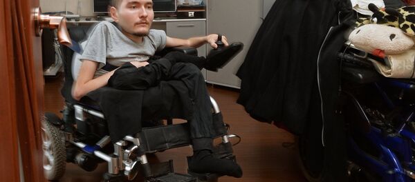 Россиянин В. Спиридонов, согласившийся на первую в мире операцию по пересадке головы. Архивное фото Россиянин В. Спиридонов, согласившийся на первую в мире операцию по пересадке головы. Архивное фото - Sputnik Абхазия