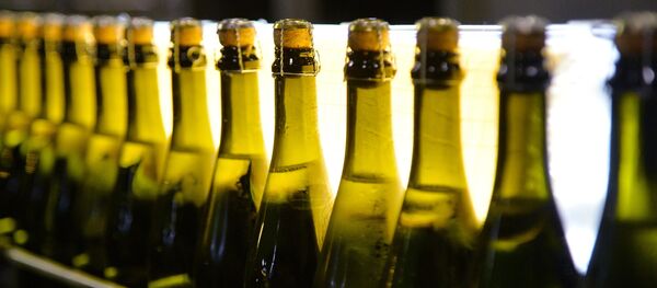 Производство шампанского в Челябинской области Производство шампанского в Челябинской области - Sputnik Абхазия