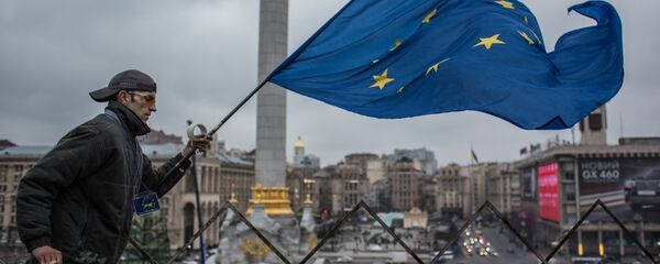 Акция в поддержку евроинтеграции Украины на площади Независимости в Киеве. Архивное фото - Sputnik Абхазия