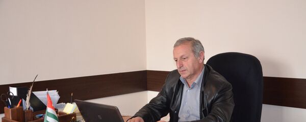Ауаажәларра-политикатә ажурнал Алашара аредактор хада Анатоли Лагәлаа. Ауаажәларра-политикатә ажурнал Алашара аредактор хада Анатоли Лагәлаа. - Sputnik Аҧсны