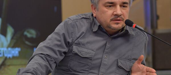 Президент украинского Центра системного анализа и прогнозирования Ростислав Ищенко Президент украинского Центра системного анализа и прогнозирования Ростислав Ищенко - Sputnik Абхазия