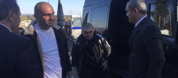 Обмен осужденными гражданами РЮО и Грузии на абхазо-грузинской границе Обмен осужденными гражданами РЮО и Грузии на абхазо-грузинской границе - Sputnik Абхазия