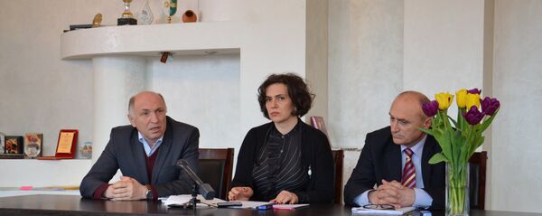 Таиф Аџьба ихьӡ зху алитературатә премиа шьаҭаркуп апоет имшира, хәажәкыра 11 аҽны. Таиф Аџьба ихьӡ зху алитературатә премиа шьаҭаркуп апоет имшира, хәажәкыра 11 аҽны. - Sputnik Аҧсны