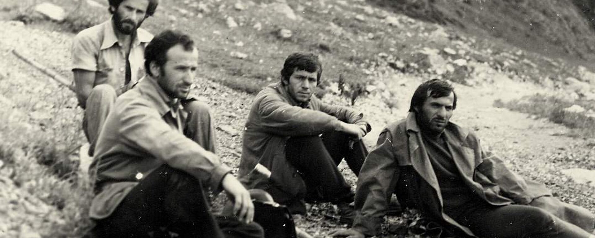 Мушни Хварцкия во время археологической экспедиции - Sputnik Абхазия, 1920, 06.12.2022