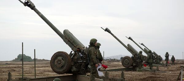 Батальонно-тактические учения с боевой стрельбой. Архивное фото Батальонно-тактические учения с боевой стрельбой. Архивное фото - Sputnik Абхазия