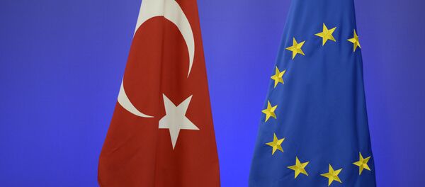 Флаг Турции и ЕС. Флаг Турции и ЕС. - Sputnik Абхазия