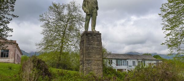 Памятник Ленину в Бармыше - Sputnik Абхазия