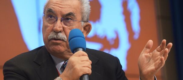 Писатель Джульетто Кьеза. Архивное фото Писатель Джульетто Кьеза. Архивное фото - Sputnik Абхазия