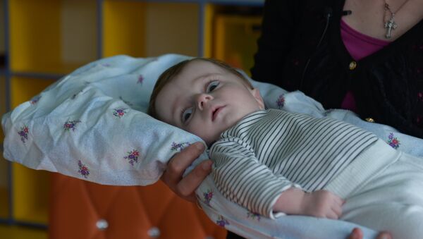 Хрустальный ребенок Дамей Кучуберия нуждается в помощи - Sputnik Абхазия