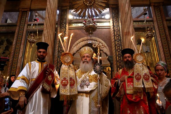 Патриарх Иерусалимский Феофил III в храме Гроба Господня в Старом городе Иерусалим. - Sputnik Абхазия