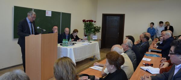 Аҭоурыхҭҵааҩ Гьаргь Амҷба игәалашәаратә хәылԥазы ААУ имҩаԥысит - Sputnik Аҧсны