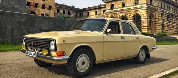 Первый служебный автомобиль первого президента Абхазии Владислава Ардзинба. Первый служебный автомобиль первого президента Абхазии Владислава Ардзинба. - Sputnik Абхазия