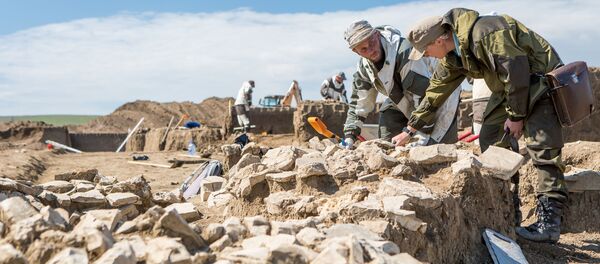 Раскопки на автомобильной дороге к мосту через Керченский пролив. - Sputnik Абхазия