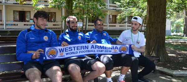 Игроки сборной Западной Армении - Sputnik Абхазия