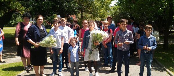 Гагратәи агәыҳалалратә фонд Ахәыҷқәа рдунеи ахәыҷқәа ныҟәара иргеит Аҟәа. Гагратәи агәыҳалалратә фонд Ахәыҷқәа рдунеи ахәыҷқәа ныҟәара иргеит Аҟәа. - Sputnik Аҧсны