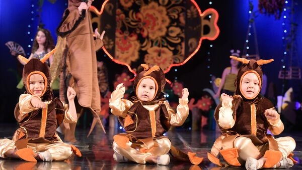 Детский спектакль - Муха цокотуха - Sputnik Абхазия