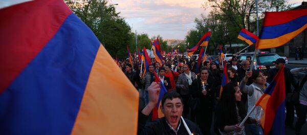 Факельное шествие в память жертв геноцида в Армении Факельное шествие в память жертв геноцида в Армении - Sputnik Абхазия