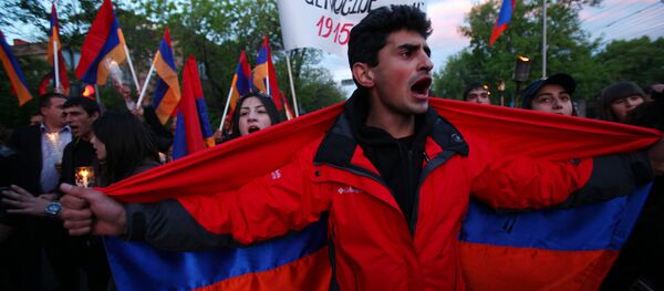 Факельное шествие в память жертв геноцида в Армении Факельное шествие в память жертв геноцида в Армении - Sputnik Абхазия
