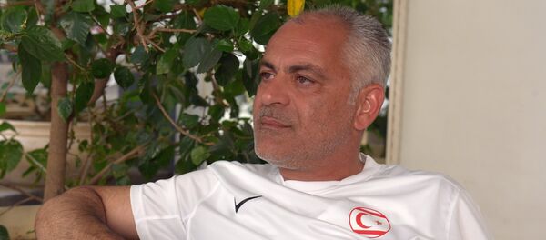 Директор ФК Северный Кипр Мехмет Авджы. Директор ФК Северный Кипр Мехмет Авджы. - Sputnik Абхазия