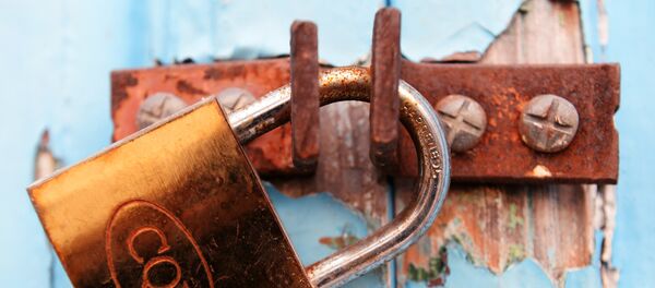 Замок на дверях. Архивное фото. Замок на дверях. Архивное фото. - Sputnik Абхазия