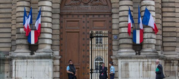 Здание французского сената (верхняя палата парламента) в Париже. Архивное фото - Sputnik Абхазия