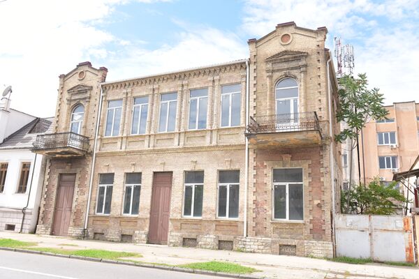 Дом, в котором с 1923 года жили Нестор и Сария Лакоба Дом, в котором с 1923 года жили Нестор и Сария Лакоба - Sputnik Аҧсны