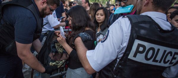 Усиление мер безопасности в Париже перед ЧЕ по футболу - Sputnik Абхазия