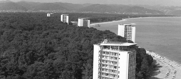 Курорт Пицунда в Абхазии Курорт Пицунда в Абхазии - Sputnik Аҧсны