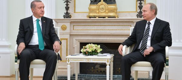 Президент России Владимир Путин (справа) и президент Турции Реджеп Тайип Эрдоган. Президент России Владимир Путин (справа) и президент Турции Реджеп Тайип Эрдоган. - Sputnik Абхазия