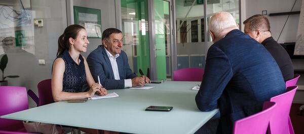 В Москве состоялось рабочее совещание представителей Фонда международного делового сотрудничества (Абхазия) и Института ЕАЭС (Россия). В Москве состоялось рабочее совещание представителей Фонда международного делового сотрудничества (Абхазия) и Института ЕАЭС (Россия). - Sputnik Абхазия