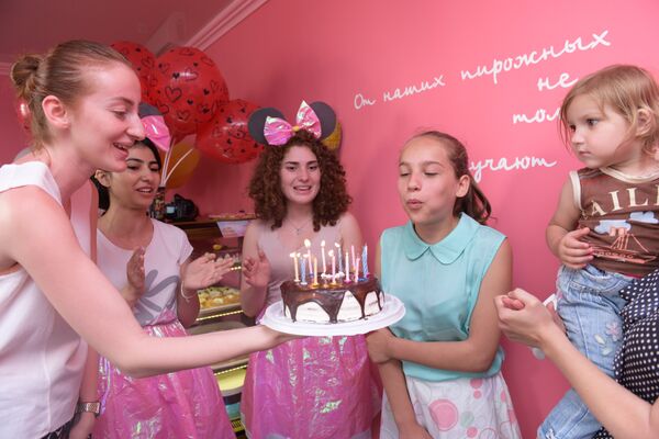 Эстафета Благотворительной Общественной организации (БОО) Киараз Подари детям день радости. Эстафета Благотворительной Общественной организации (БОО) Киараз Подари детям день радости. - Sputnik Аҧсны