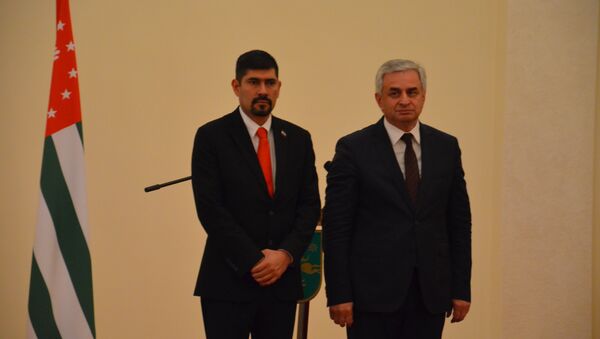 Встреча в администрации президента - Sputnik Абхазия