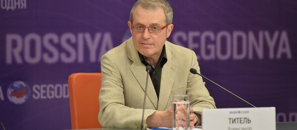 Александр Титель аԥшьаша имҩаԥысыз авидеоеимадараҿы. - Sputnik Аҧсны