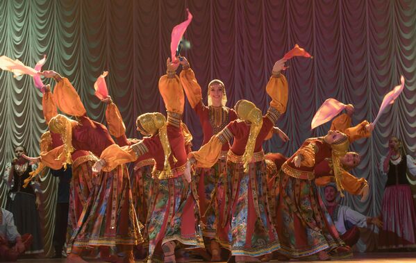 Творческая встреча двух танцевальных ансамблей. - Sputnik Абхазия