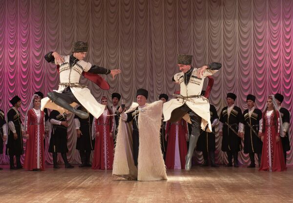 Творческая встреча двух танцевальных ансамблей. - Sputnik Абхазия