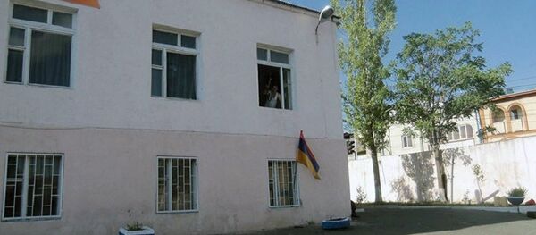 Вооруженная группировка захватила здание полка ППС в Армении - Sputnik Абхазия