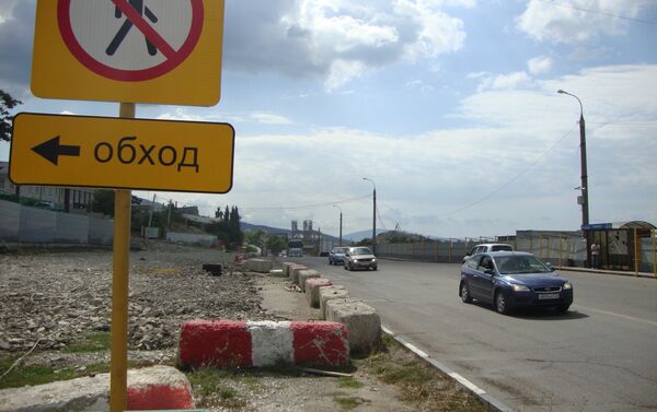 Сухумское шоссе в Новороссийске – самая длинная улица города, более того, оно продолжается еще и в Кабардинке, и в Геленджике. - Sputnik Абхазия
