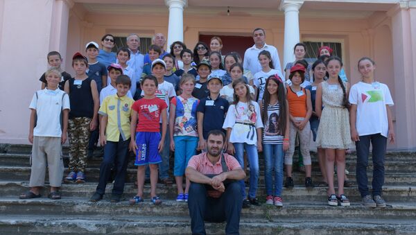 Детский лагерь Апеипш отправился на каникулы на Ауадхару - Sputnik Абхазия