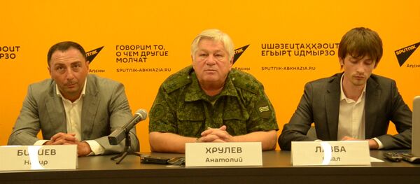 Август 2008 года вспомнили участники видеомоста  Сухума и Цхинвала - Sputnik Абхазия