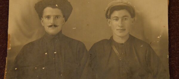 Антип Асабуа (слева) Антип Асабуа (слева) - Sputnik Абхазия