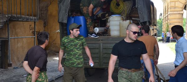 Апатриоттә лагер Молодая Абхазия-2016 жәларбжьаратәхеит - Sputnik Аҧсны