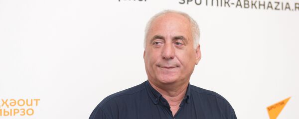 Аԥснытәи аҳәынҭқарратә музеи аиҳабы Аркади Џьопуа Аԥснытәи аҳәынҭқарратә музеи аиҳабы Аркади Џьопуа - Sputnik Аҧсны