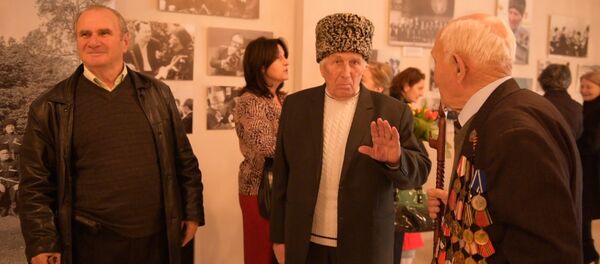 Уникальные фотографии абхазских старцев представили публике в Сухуме Уникальные фотографии абхазских старцев представили публике в Сухуме - Sputnik Абхазия