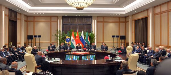 Визит президента РФ В. Путина в Китай. День второй Визит президента РФ В. Путина в Китай. День второй - Sputnik Абхазия