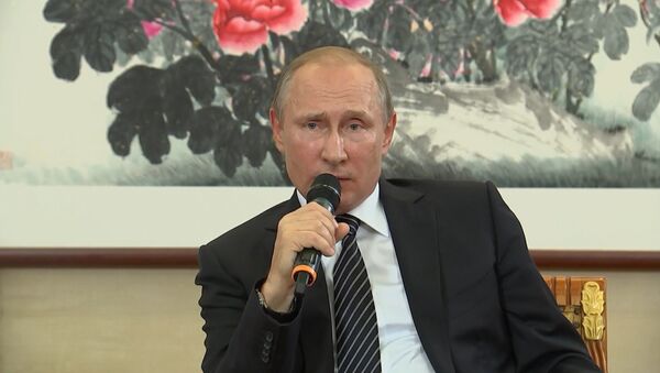 Владимир Путин про Ислама Каримова и его вклад в развитие Узбекистана - Sputnik Абхазия