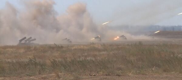 Учения Кавказ-2016: мотострелки под прикрытием авиации отразили атаку Учения Кавказ-2016: мотострелки под прикрытием авиации отразили атаку - Sputnik Аҧсны