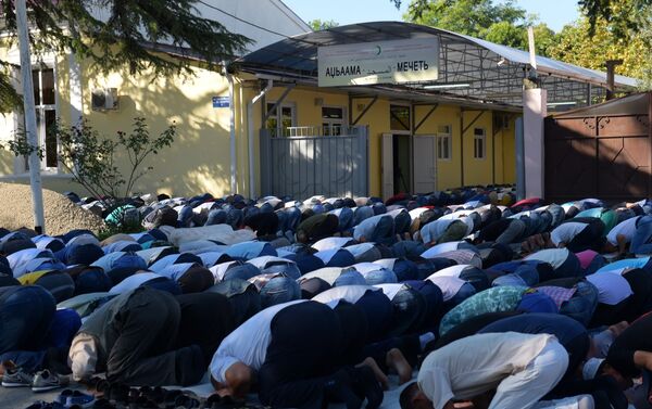 Праздник Курбан-байрам в Сухумской мечети. - Sputnik Абхазия